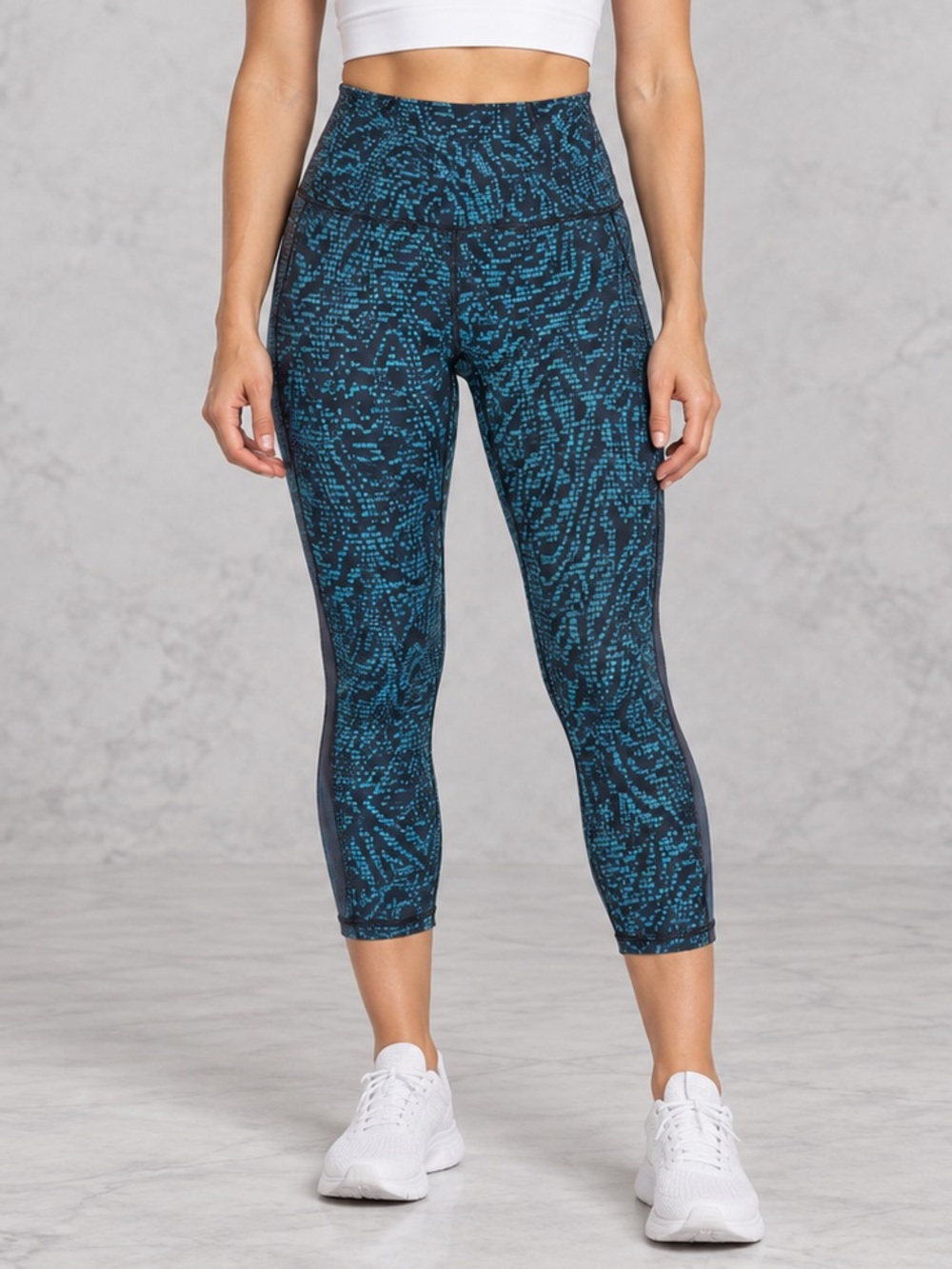 Lululemon Blue Black Print Mesh Crop Leggings Size 4